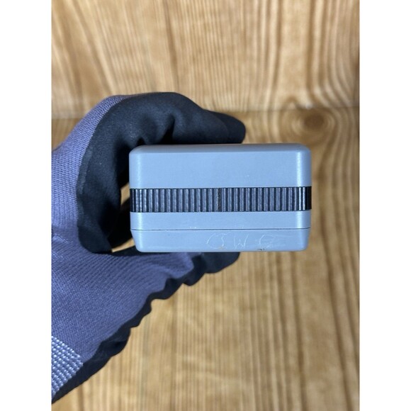 Vintage Sony Watchman FD-10A Handheld Pocket TV VHF/UHF‎ PARTS ONLY READ - Picture 9 of 13